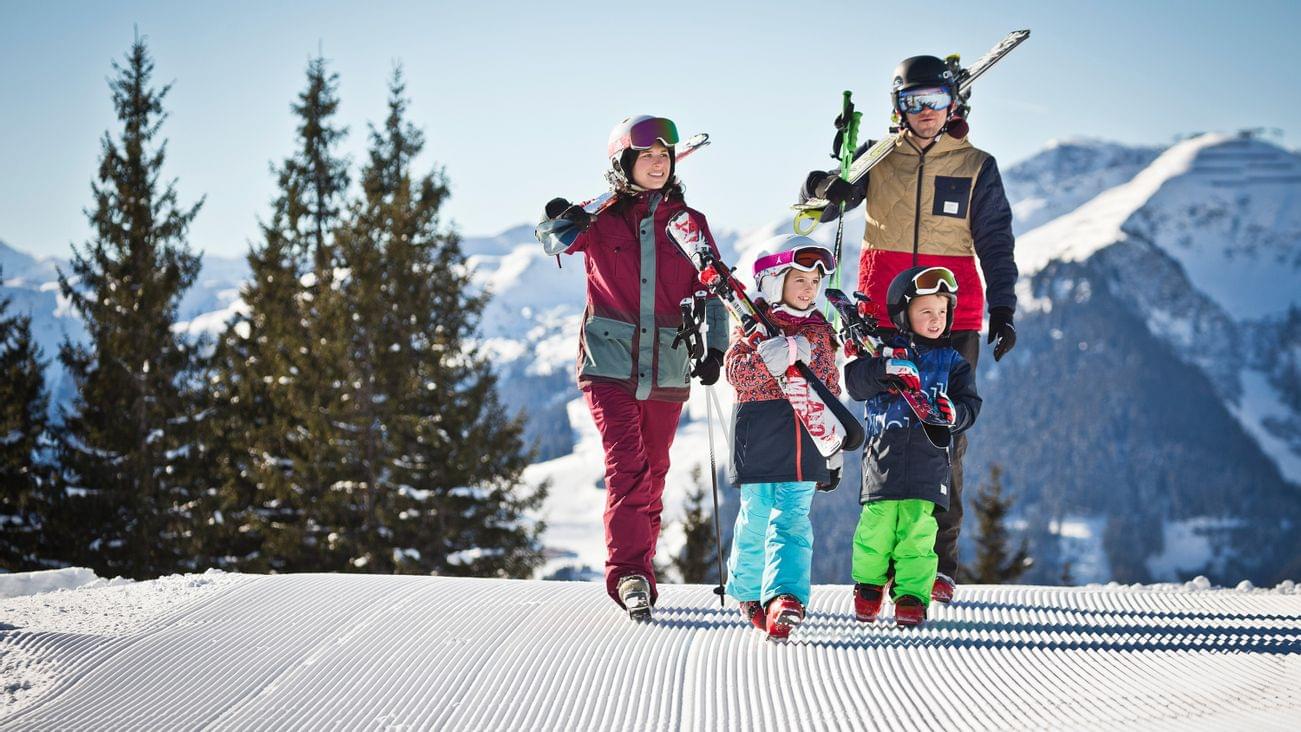 Skiing in Saalbach with children